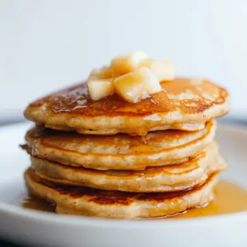 Healthy Oatmeal Apple Pancakes (Flourless & Easy)