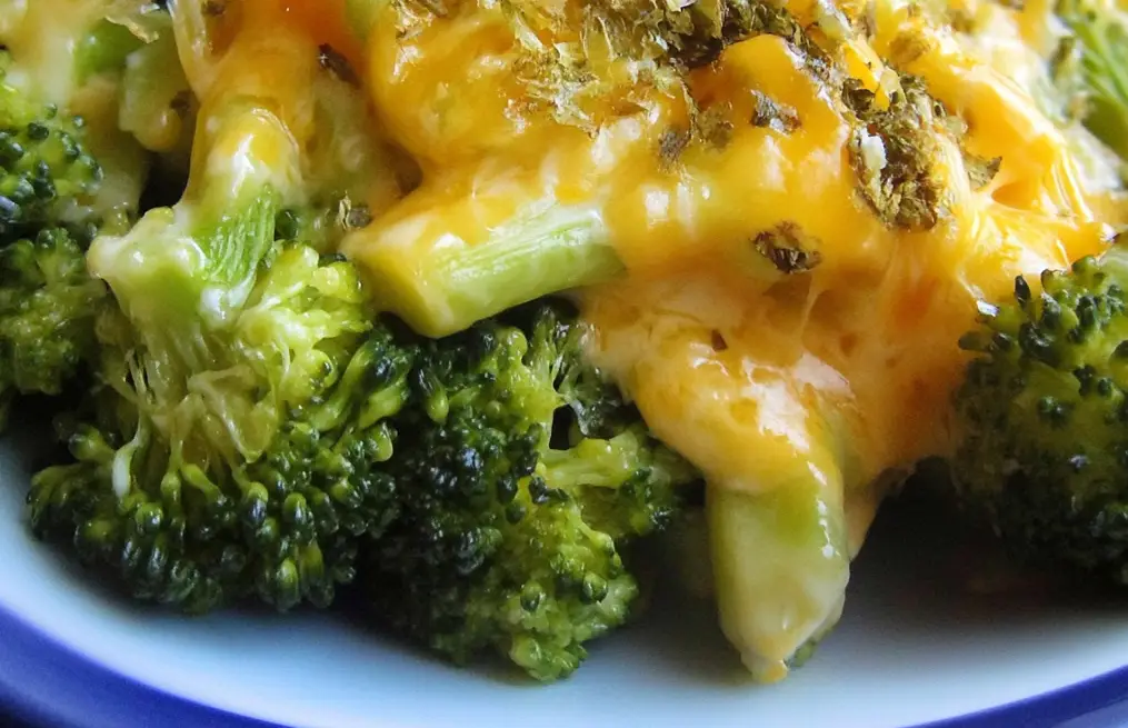 Quick and Simple Broccoli and Cheese